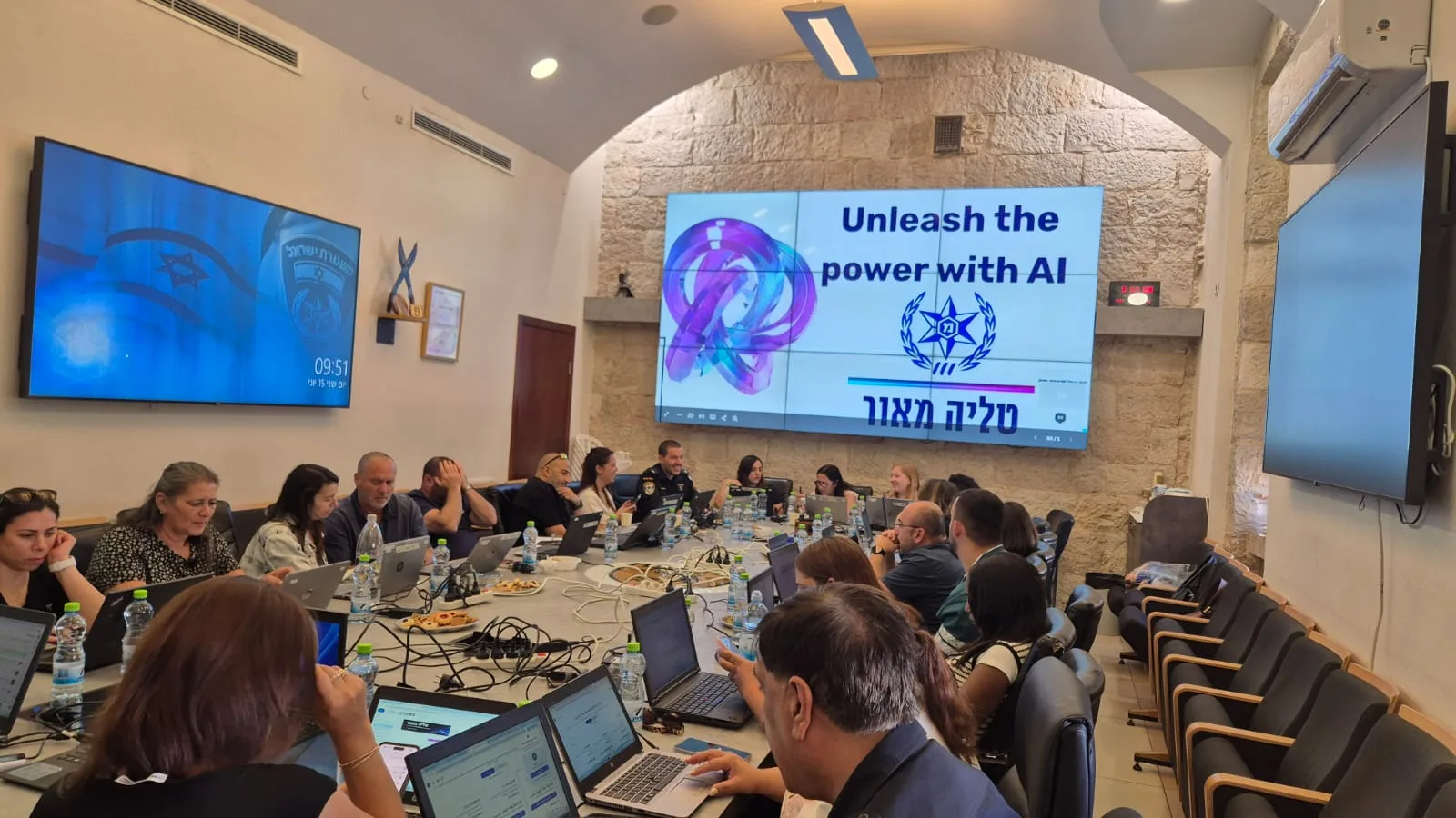 סדנת AI למשטרת ישראל — Unleash the power with AI